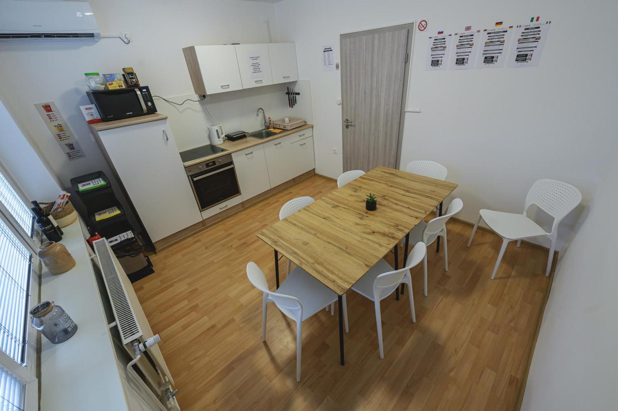 Do Avta Rooms Ljubljana Ngoại thất bức ảnh