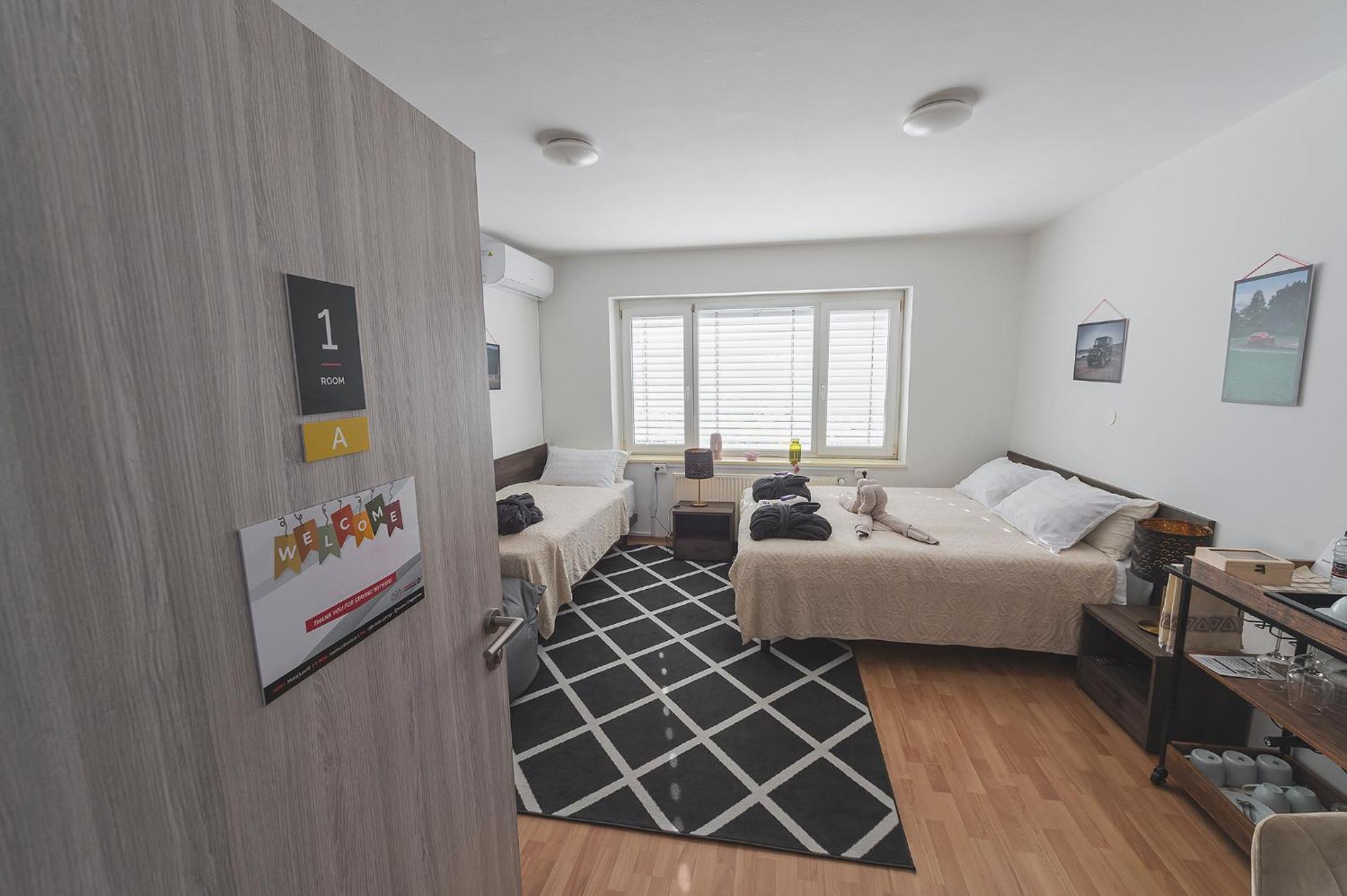 Do Avta Rooms Ljubljana Ngoại thất bức ảnh